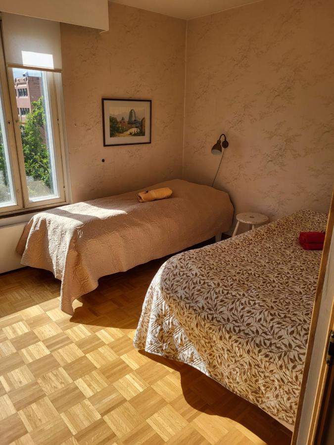 Large Apartment With 4 Bedrooms, Central Location Tampere Extérieur photo